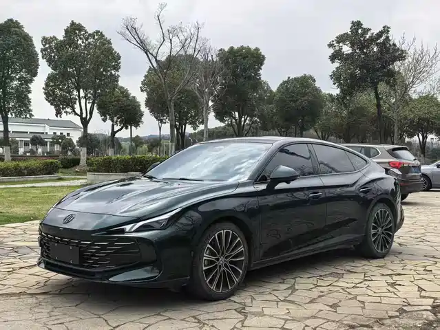 2023 MG MG7