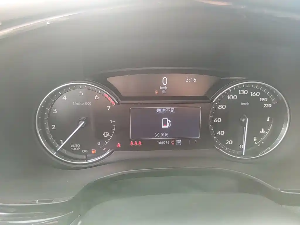 Cadillac XT6 — миниатюра 12