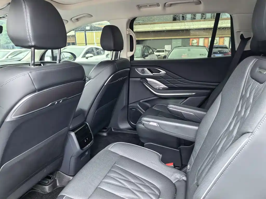 Hongqi Hongqi HS7 PHEV — миниатюра 6