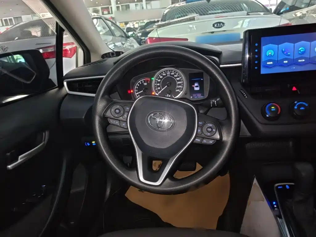 Toyota Corolla — миниатюра 11