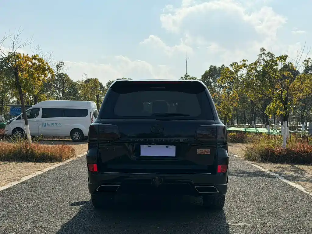 Toyota Land Cruiser 2020 4.0L AT