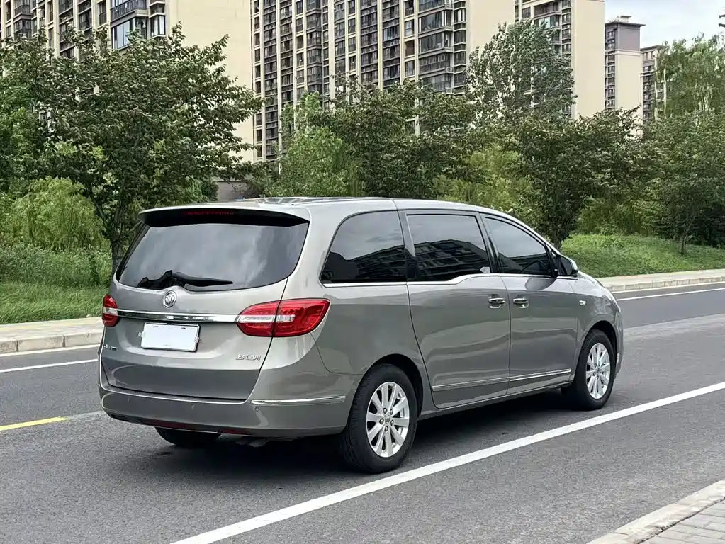 Buick GL8 — миниатюра 6