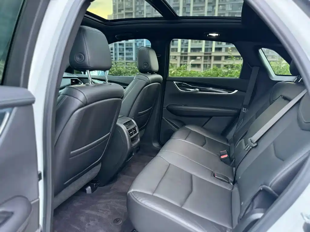 Cadillac XT5 — миниатюра 6