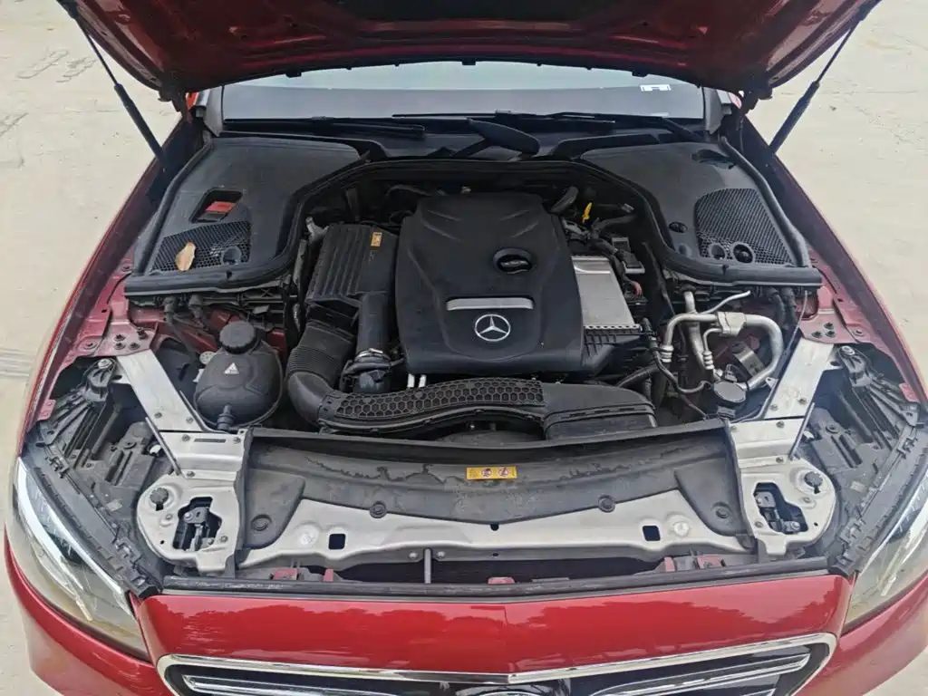 Mercedes-Benz E-Class — миниатюра 20