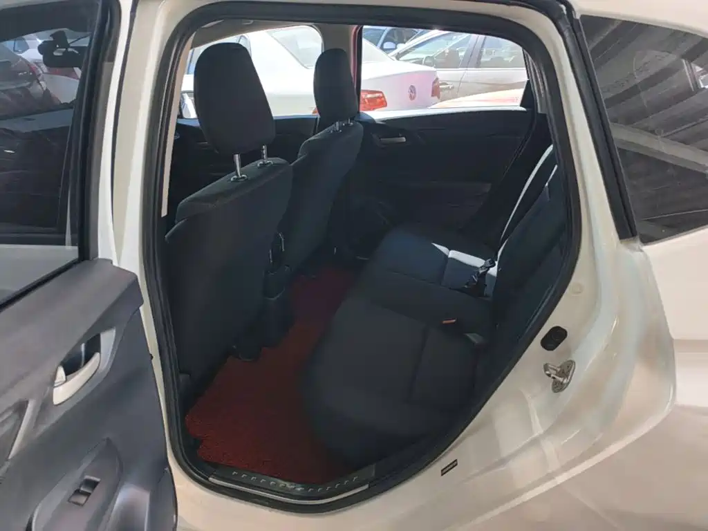 Honda Fit — миниатюра 17