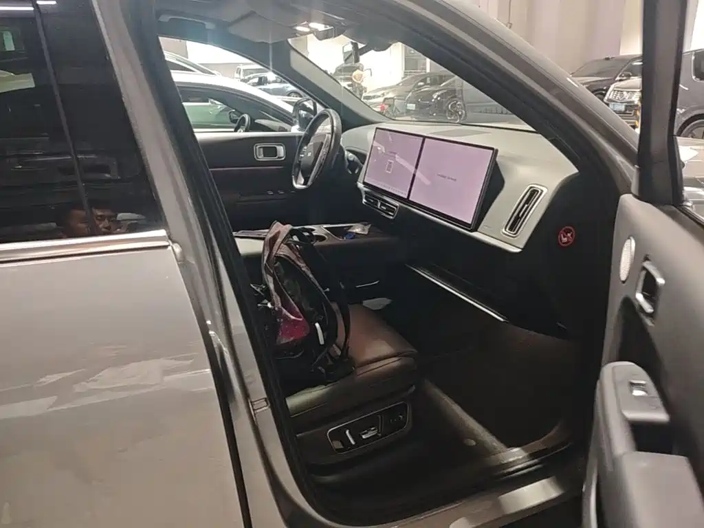 Li Auto Li L8 — миниатюра 25
