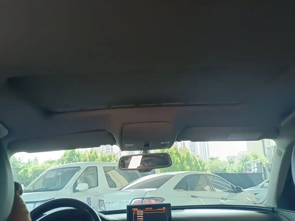 Audi A6L — миниатюра 9