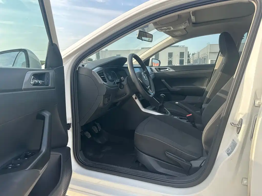 Volkswagen Polo — миниатюра 9