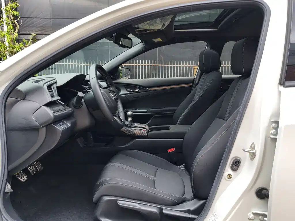 Honda Civic 2021 HATCHBACK 220TURBO MT