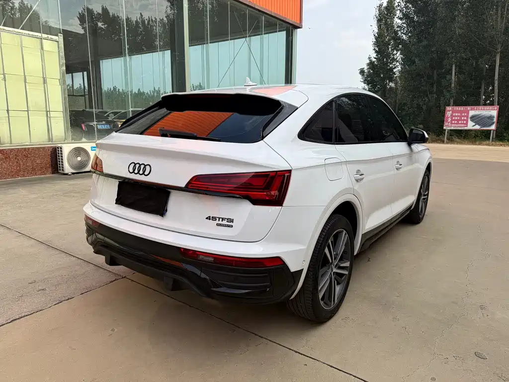 Audi Q5L Sportback — миниатюра 5