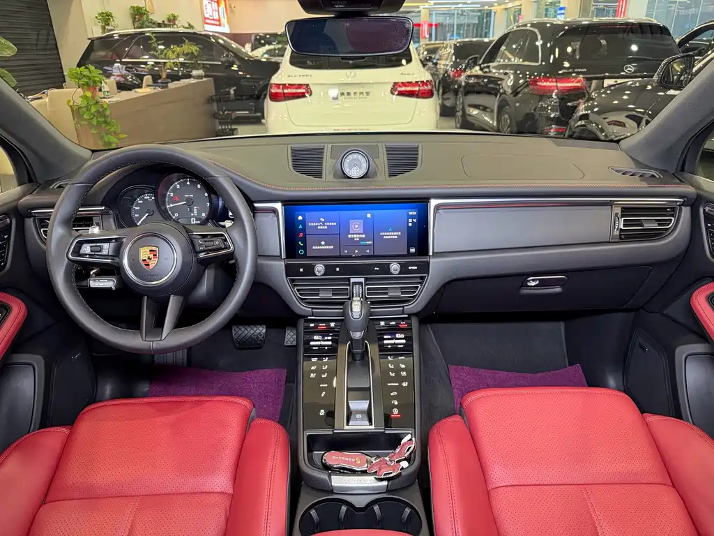 Porsche Macan — миниатюра 16