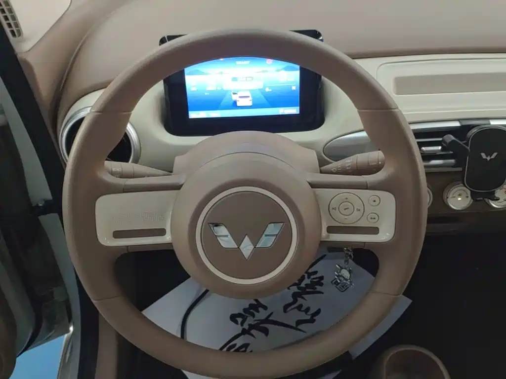 Wuling MINIEV — миниатюра 11