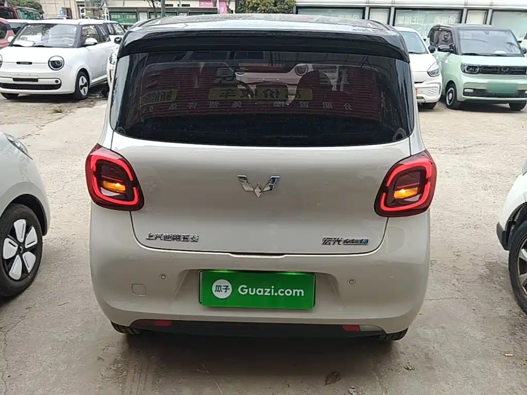 Wuling MINIEV — миниатюра 6
