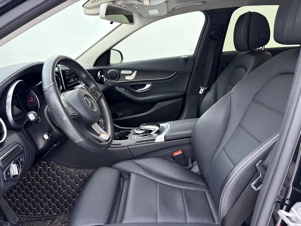 Mercedes-Benz C-Class — миниатюра 7