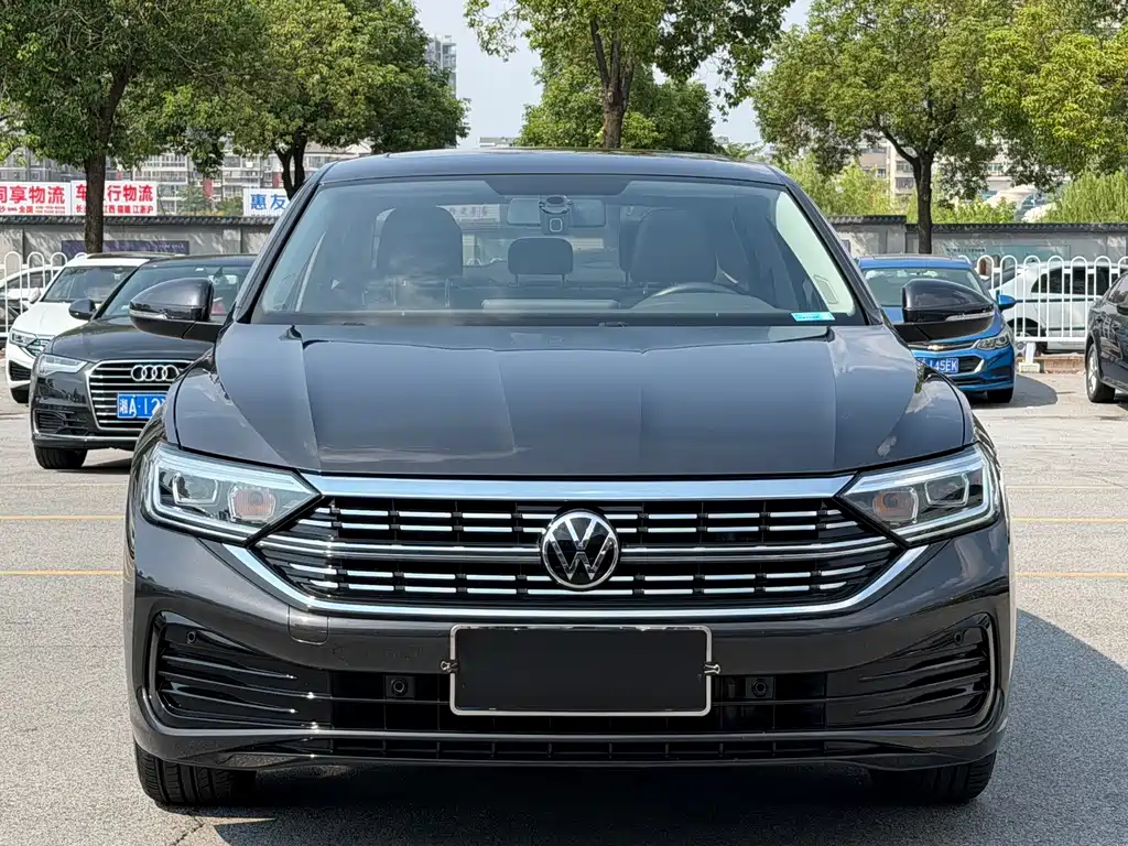 Volkswagen Sagitar — миниатюра 3