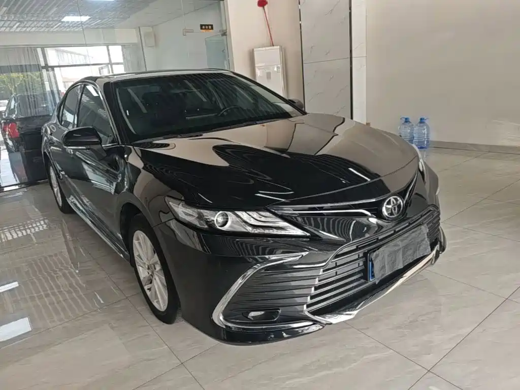 Toyota Camry — миниатюра 4