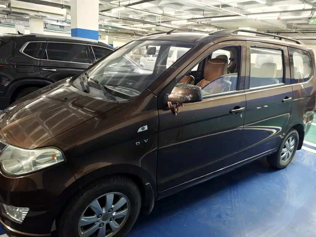 Wuling Hongguang — миниатюра 2