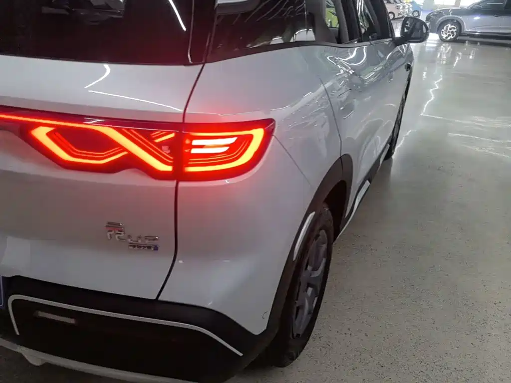 BYD Yuan UP — миниатюра 8