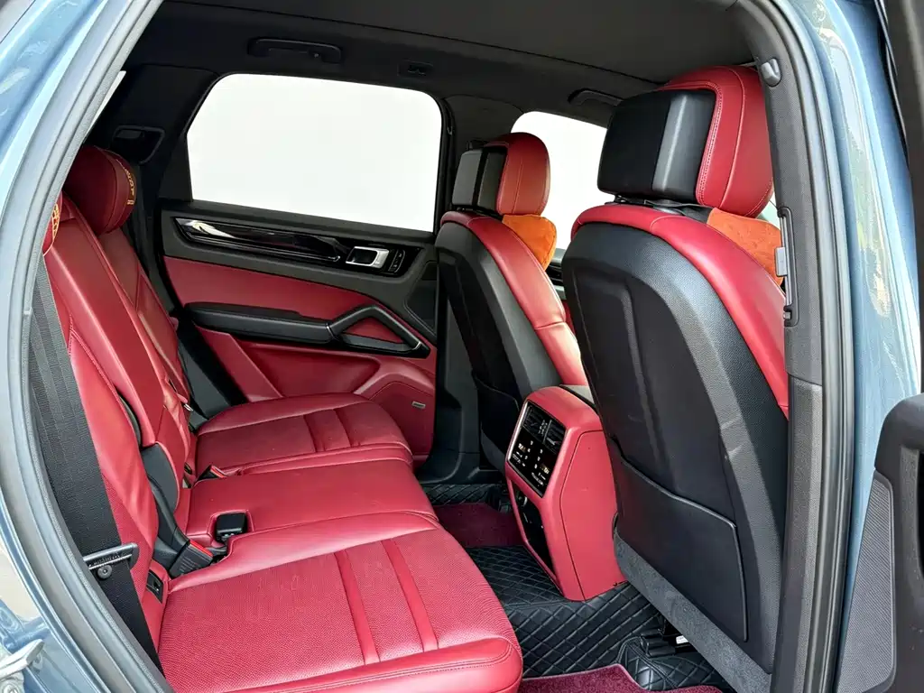 Porsche Cayenne — миниатюра 9