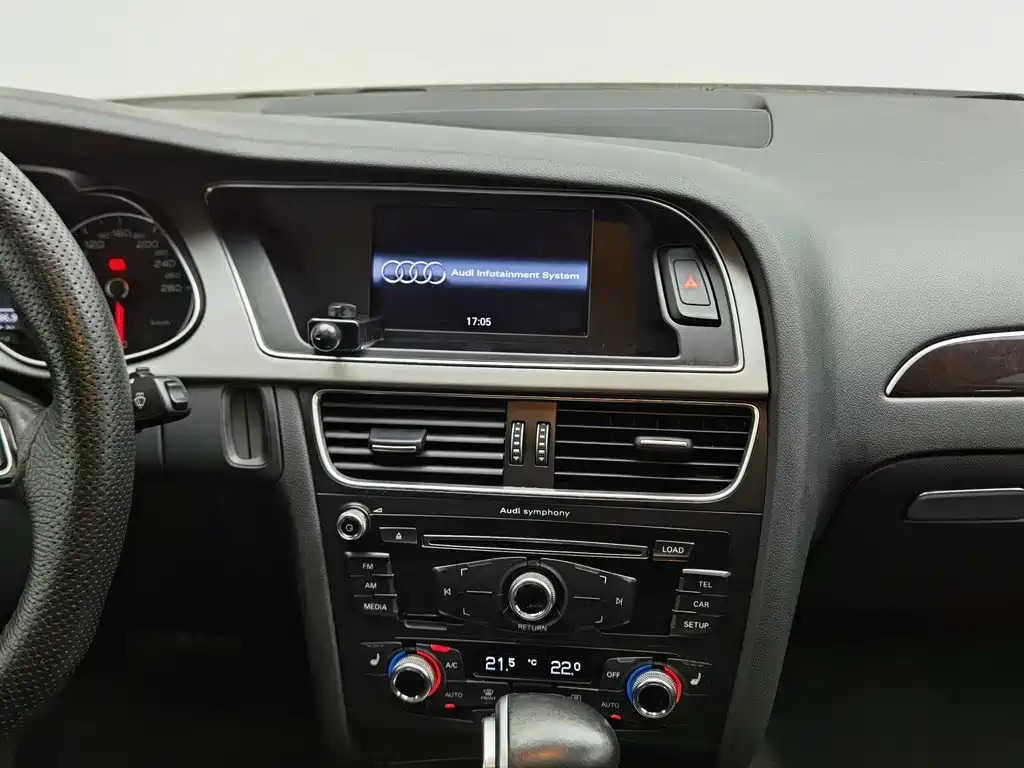 Audi A4L — миниатюра 12