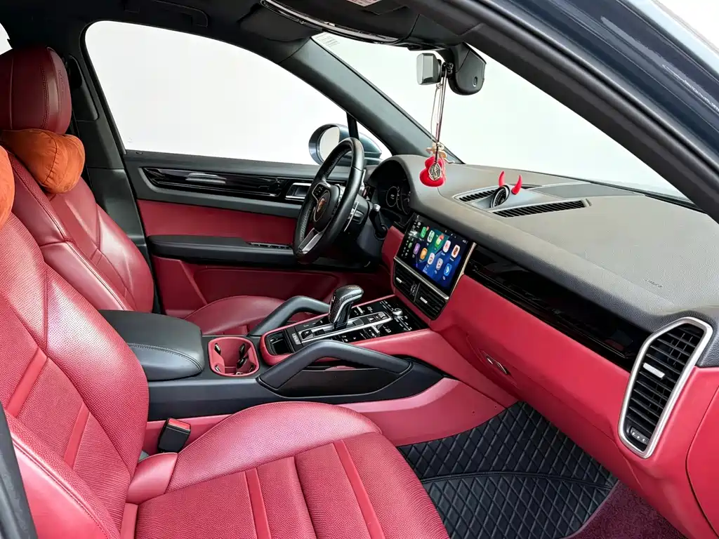 Porsche Cayenne — миниатюра 10