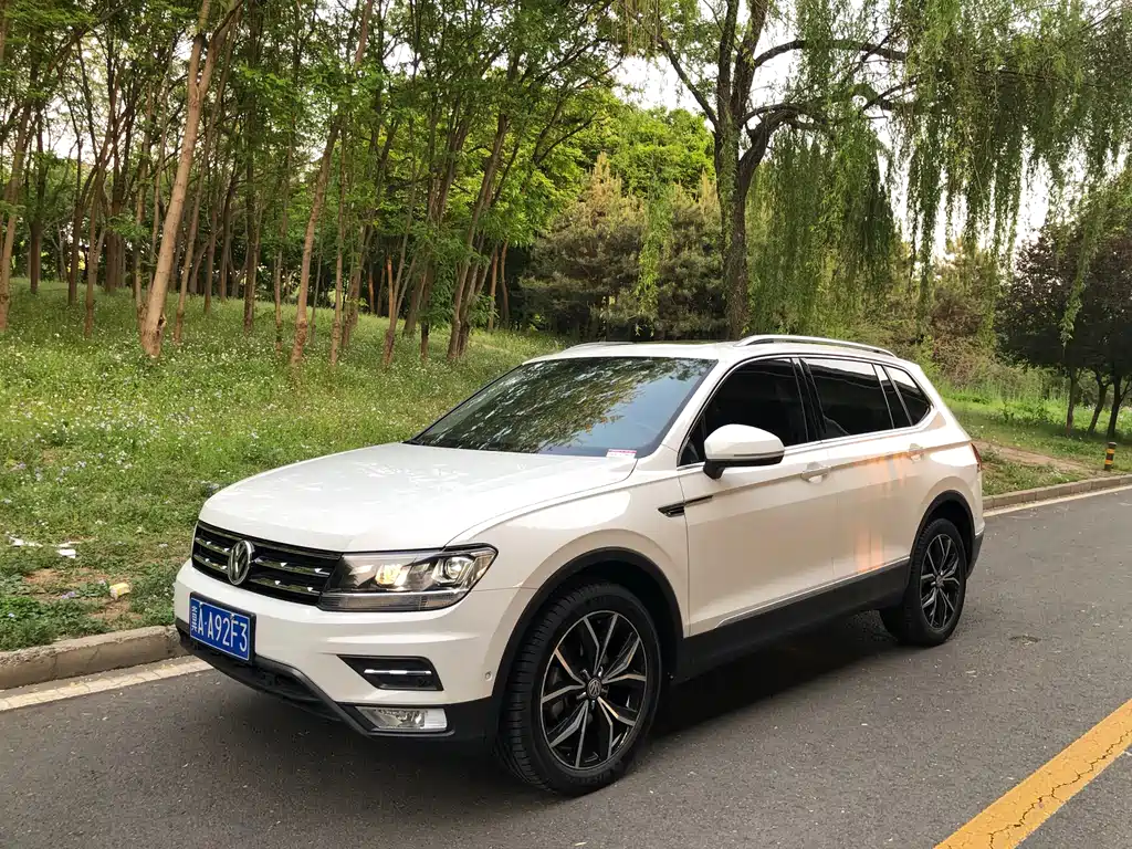 Volkswagen Tiguan L 2020