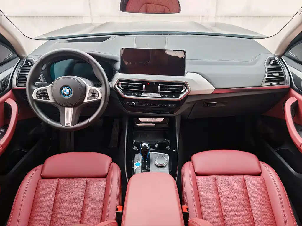 BMW iX3 — миниатюра 23