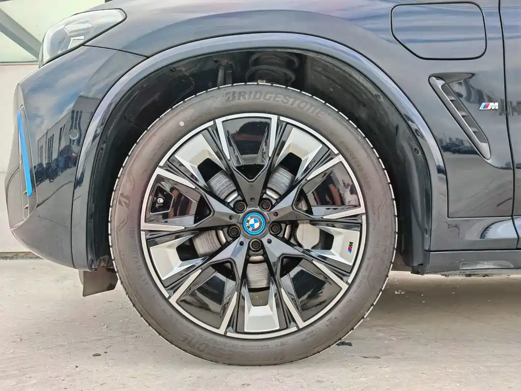 BMW iX3 — миниатюра 6