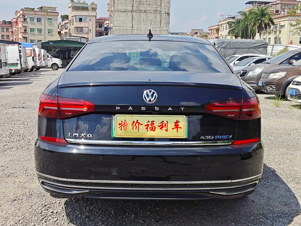 Volkswagen Passat PHEV — миниатюра 6