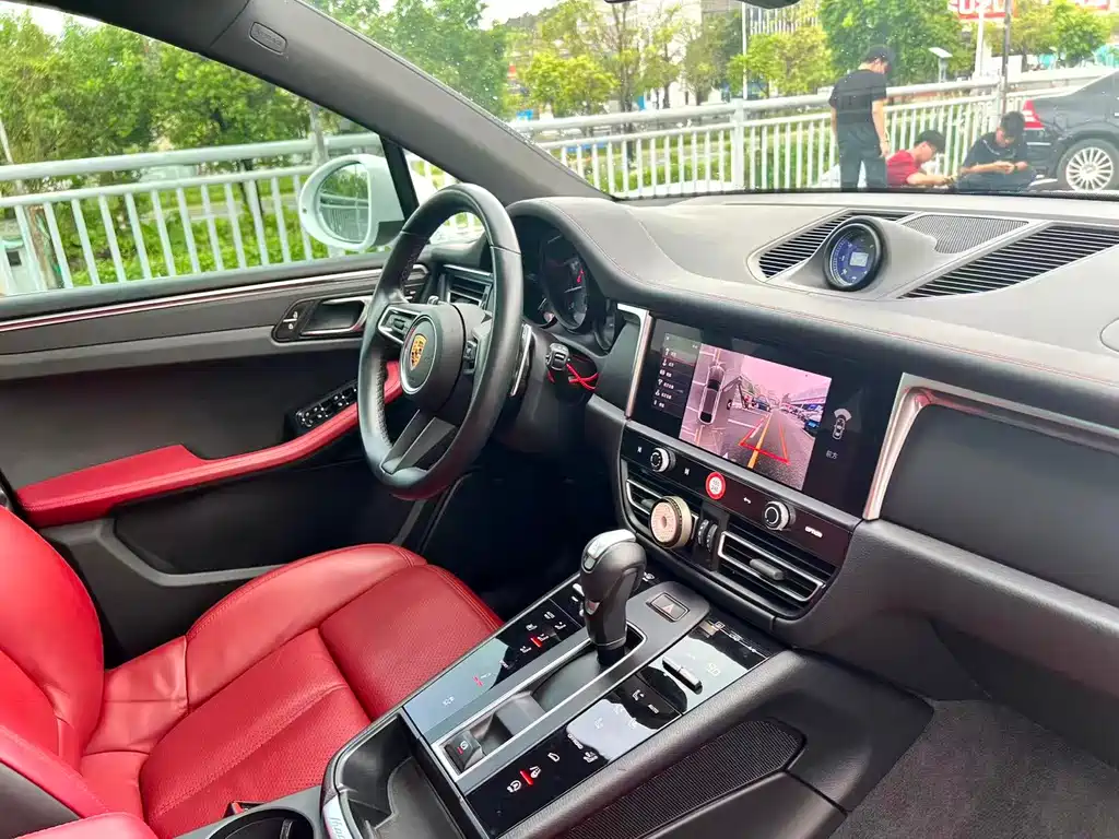 Porsche Macan — миниатюра 26