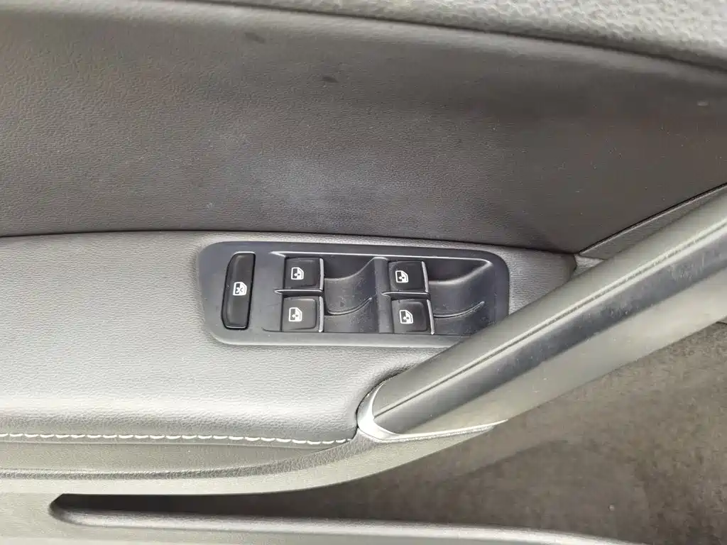 Volkswagen Golf — миниатюра 9