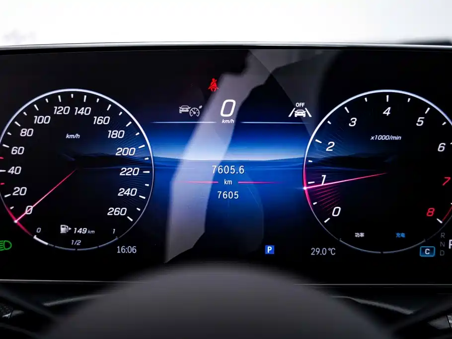 Mercedes-Benz C-Class — миниатюра 16