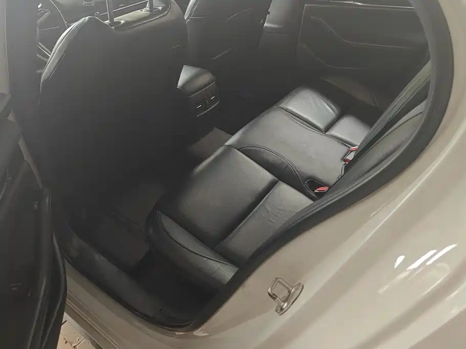 Mazda 3 Axela — миниатюра 11