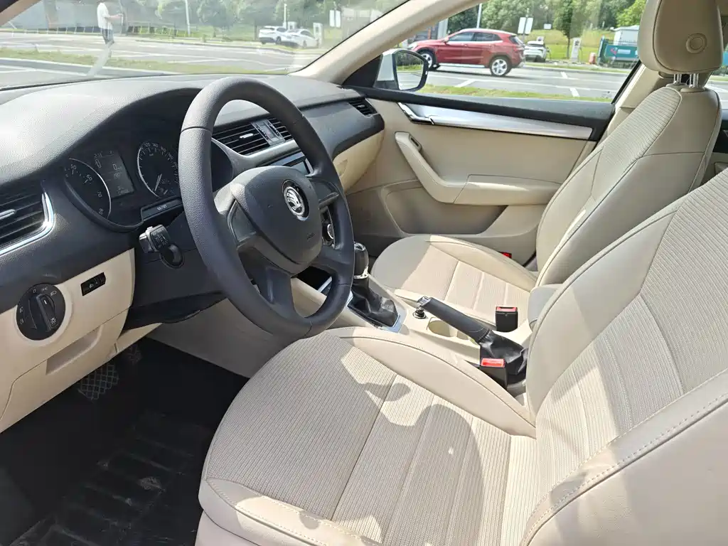 Skoda Octavia — миниатюра 13