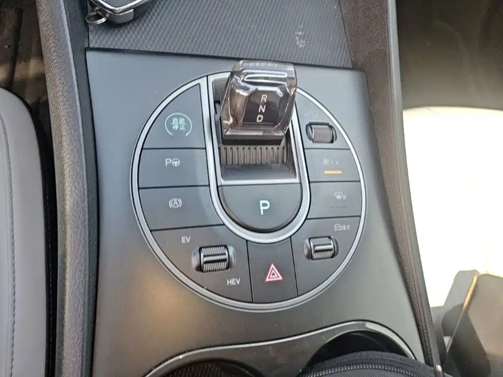 BYD Seal 05 DM-i — миниатюра 19