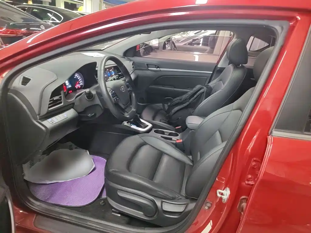 Hyundai Elantra — миниатюра 15