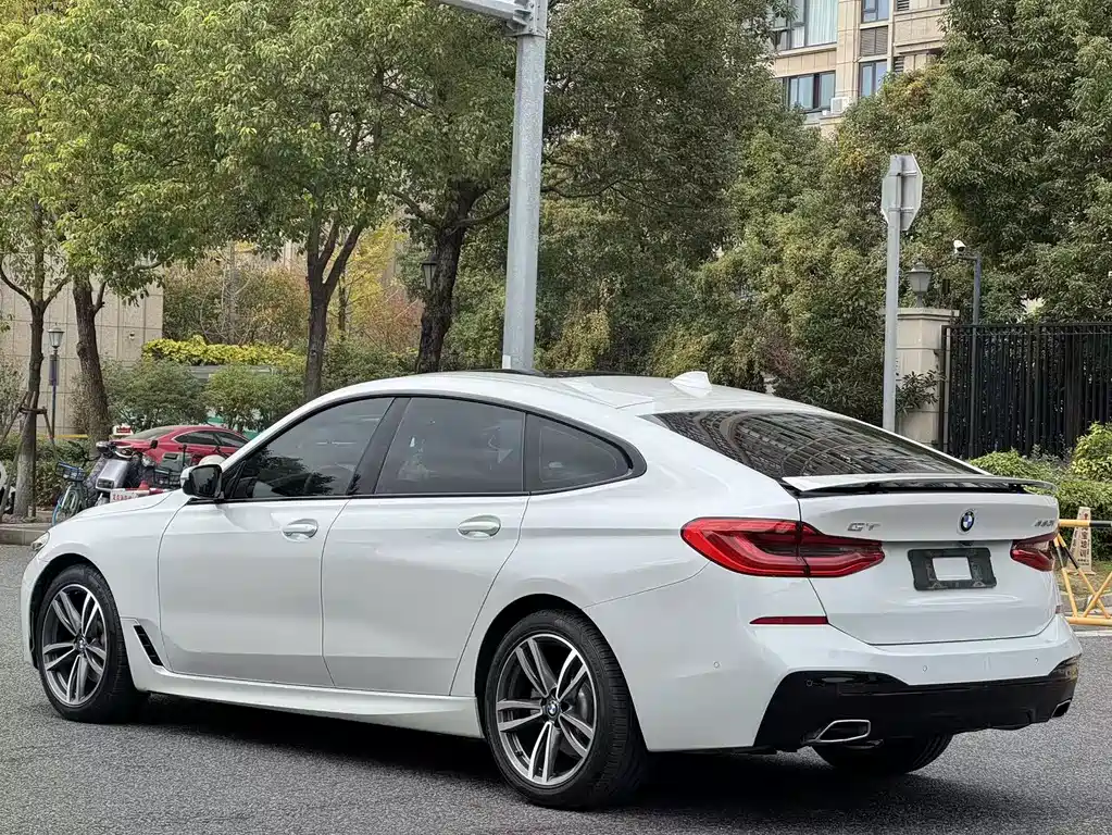 BMW 6 SERIES GT