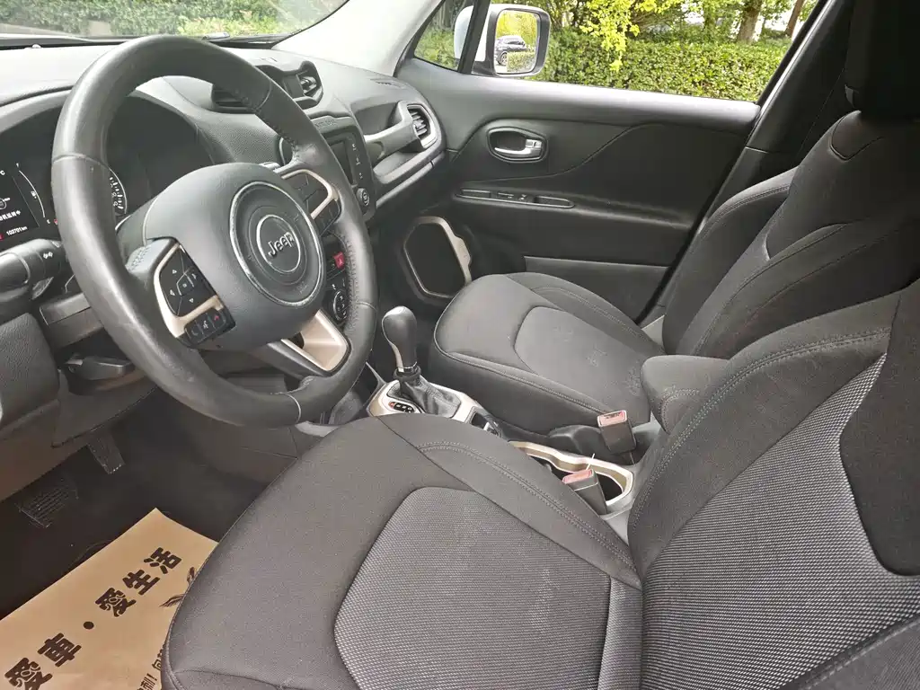 Jeep Renegade — миниатюра 14