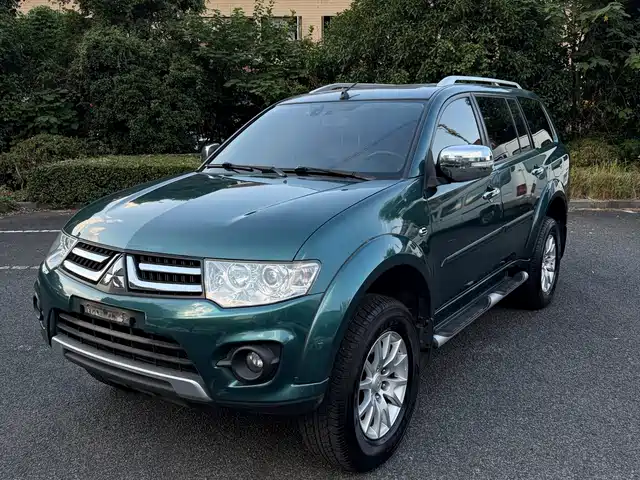 Mitsubishi Pajero Sport