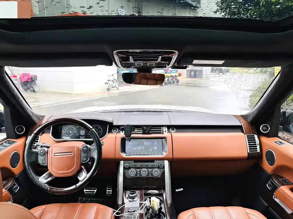 Land Rover Range Rover — миниатюра 5