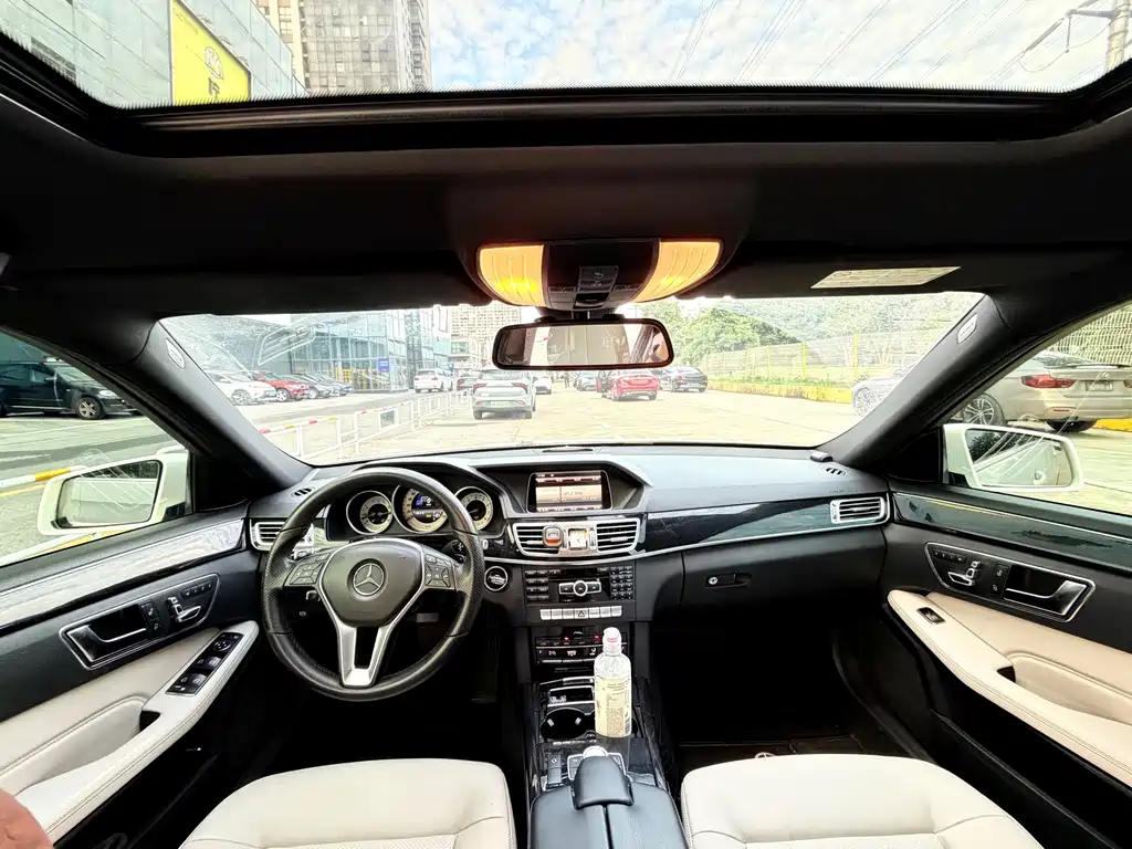 Mercedes-Benz E-Class — миниатюра 9