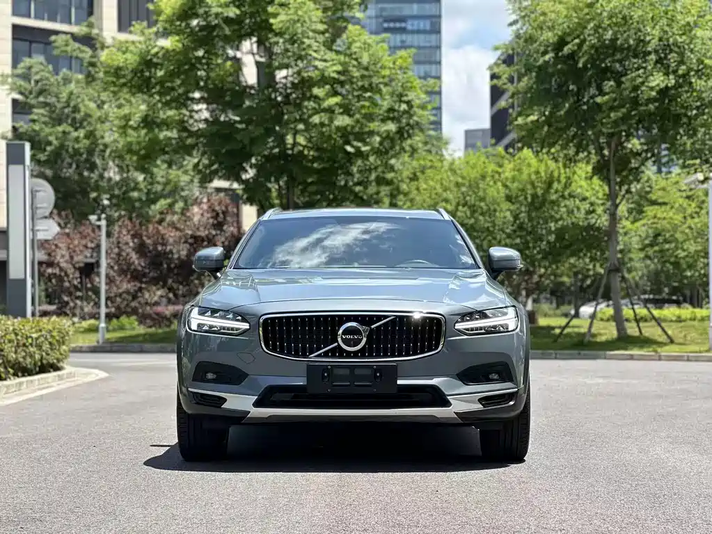 Volvo V90 2022 Cross Country B5 AWD