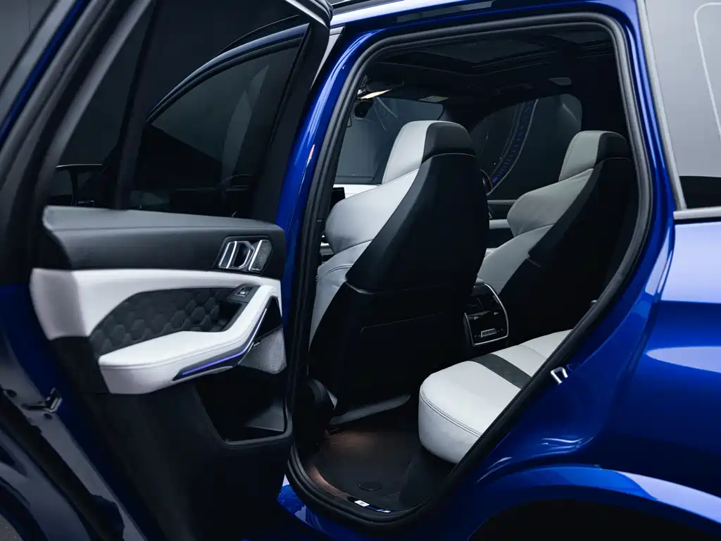 BMW X5 M — миниатюра 11