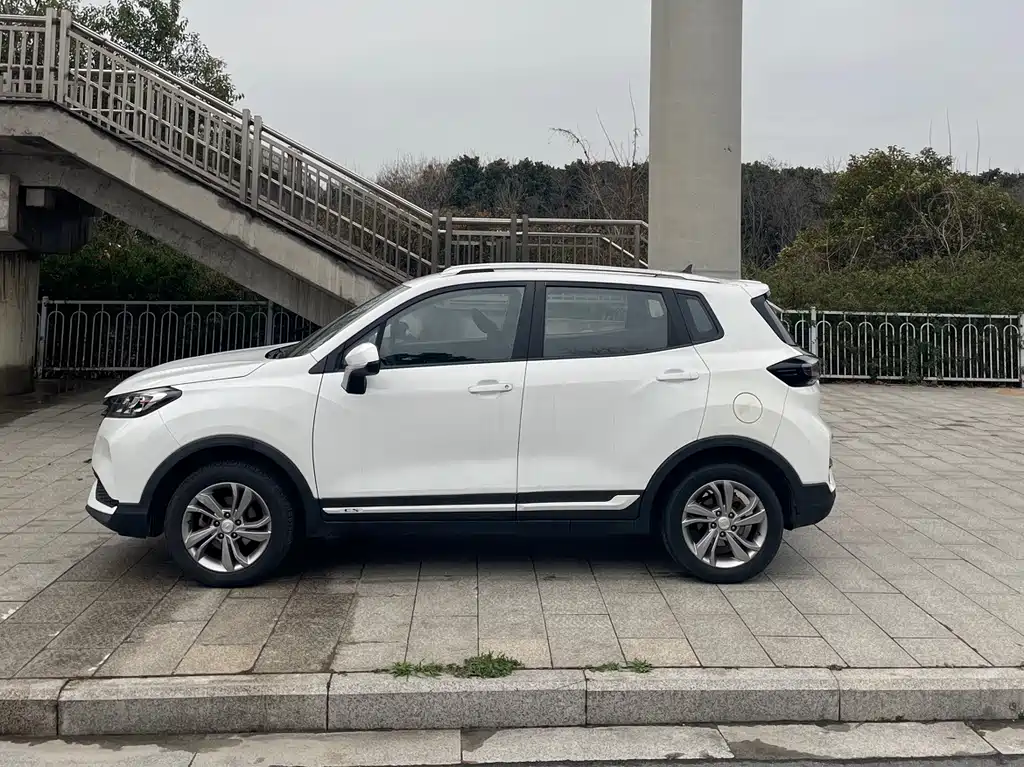 Changan CS15 1.5L Auto Progressive Type China V, фото 3