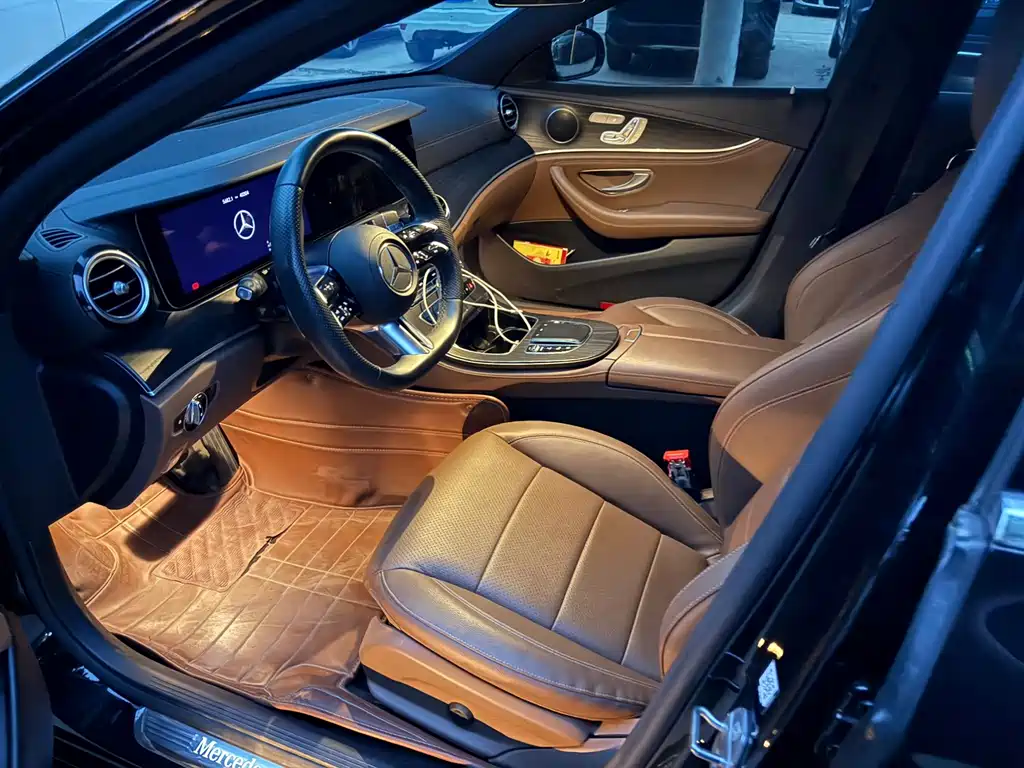 Mercedes-Benz E-Class — миниатюра 7