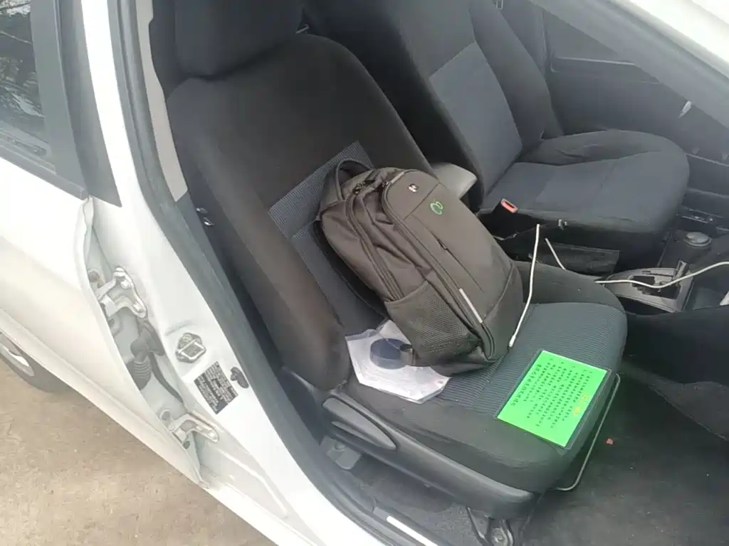 Toyota Yaris L - фото 20