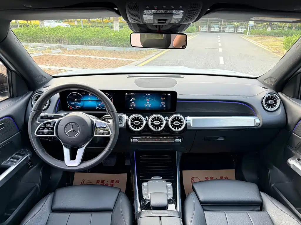 Mercedes-Benz GLB — миниатюра 10