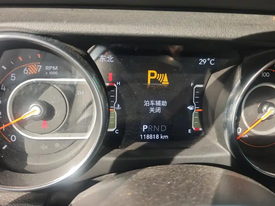 Jeep Wrangler — миниатюра 14