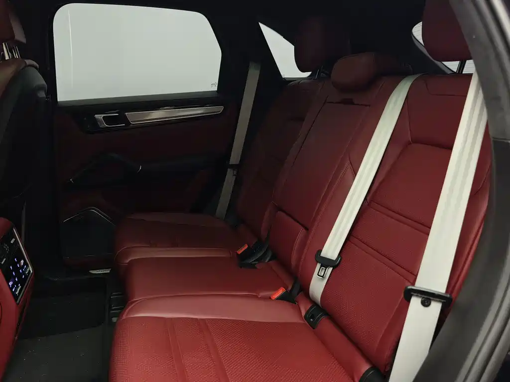 Porsche Cayenne Hybrid — миниатюра 10