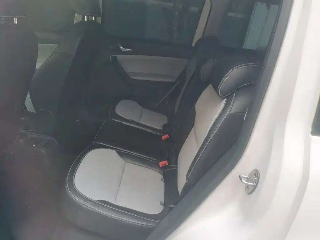 Skoda Yeti — миниатюра 17